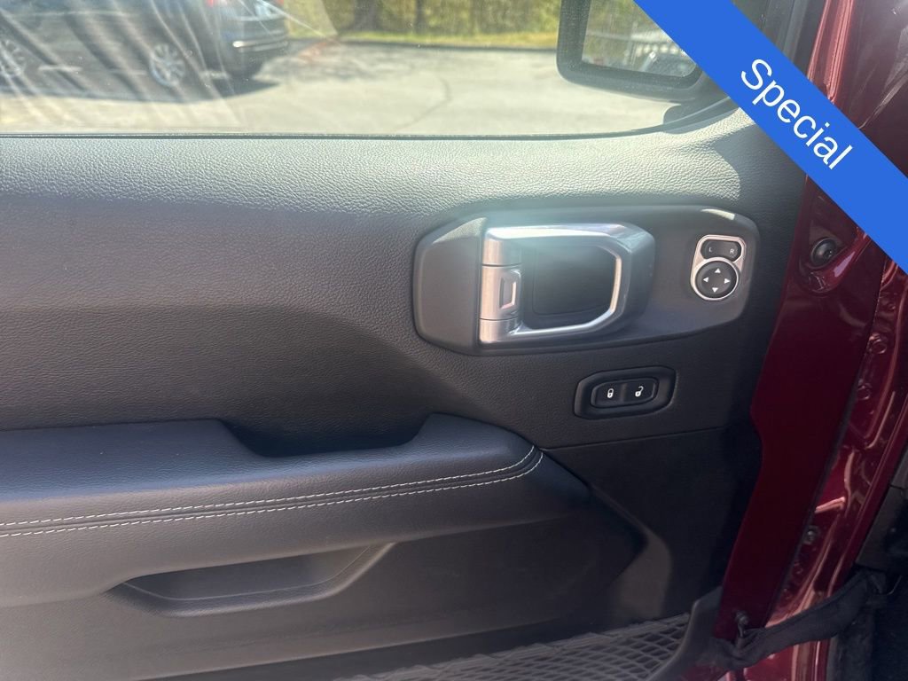 Used 2022 Jeep Wrangler Unlimited Sahara w/ Cold Weather Group image 8