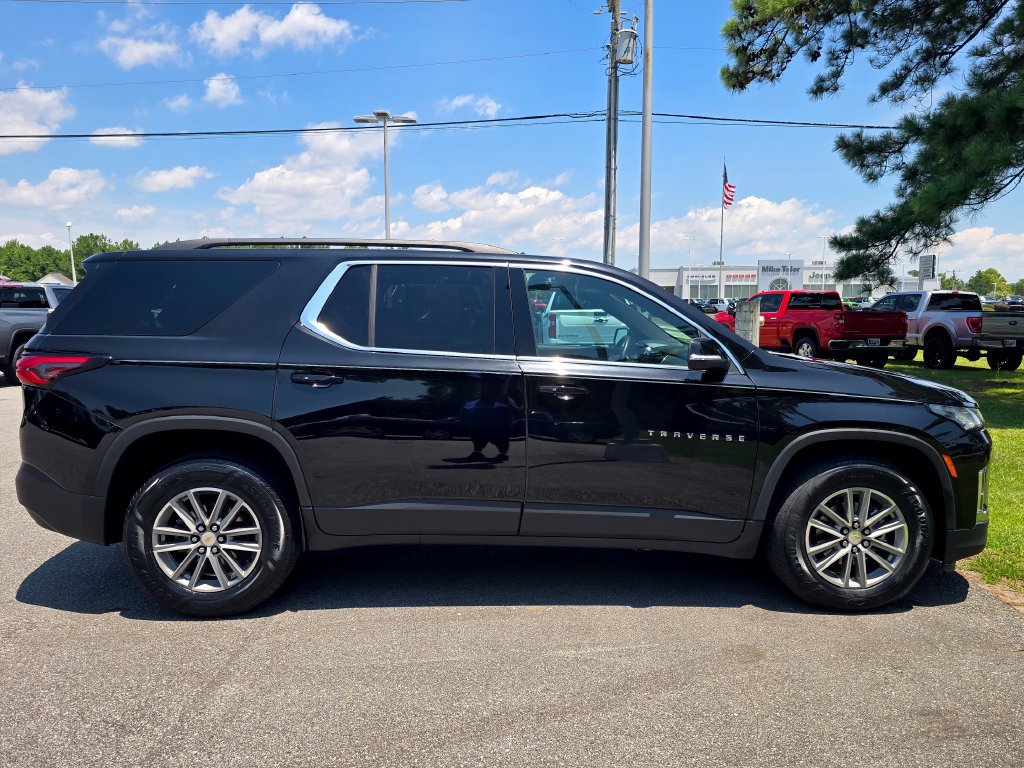 Certified 2023 Chevrolet Traverse LT FWD image 6