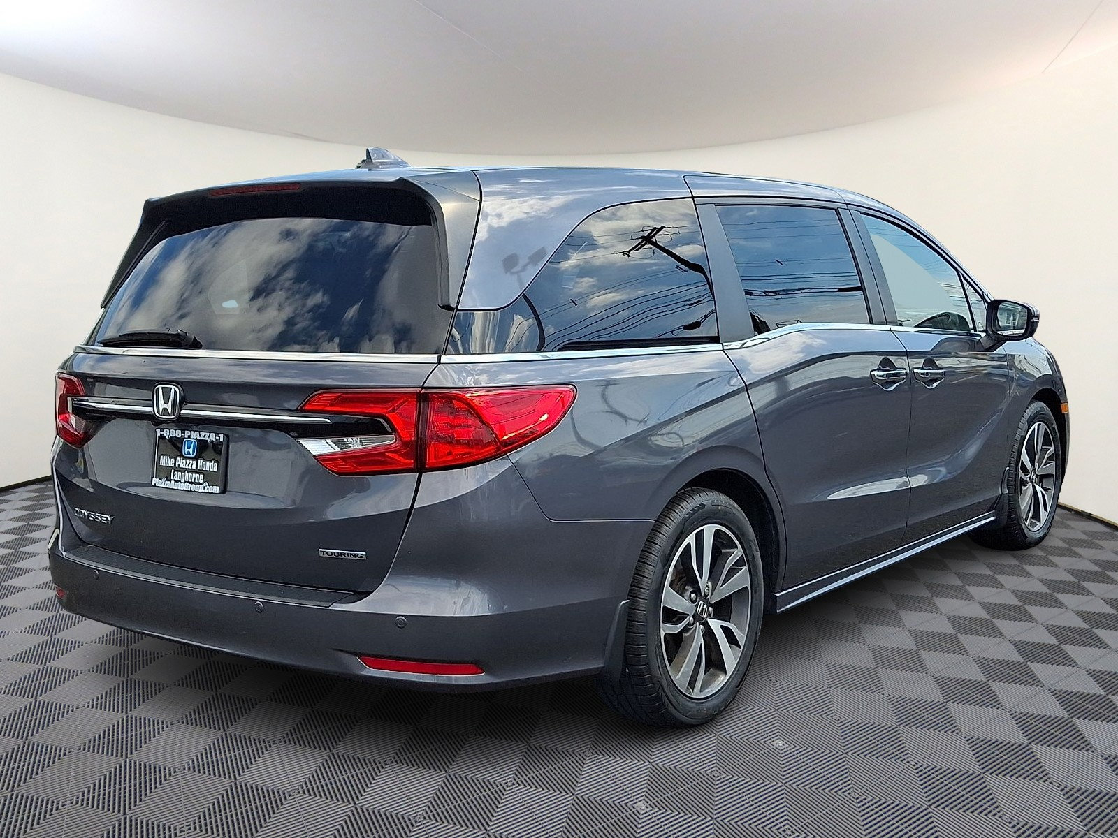 Used 2023 Honda Odyssey Touring image 7