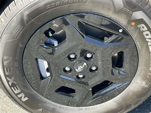 New 2026 Kia Carnival LX image 9