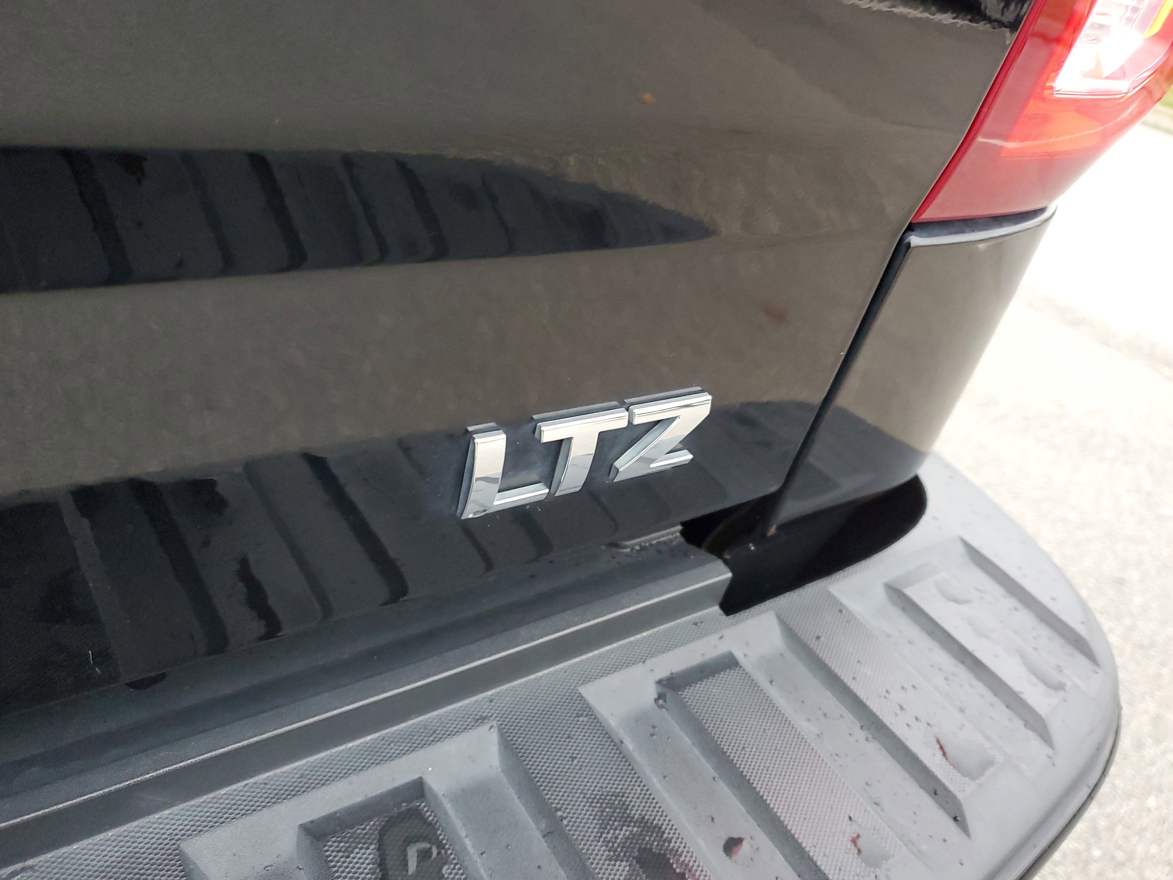 Used 2018 Chevrolet Silverado 1500 LTZ Z71 w/ LTZ Plus Package image 6