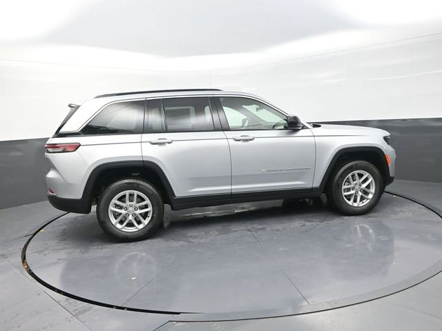 New 2025 Jeep Grand Cherokee Laredo X w/ Luxury Tech Group I image 11