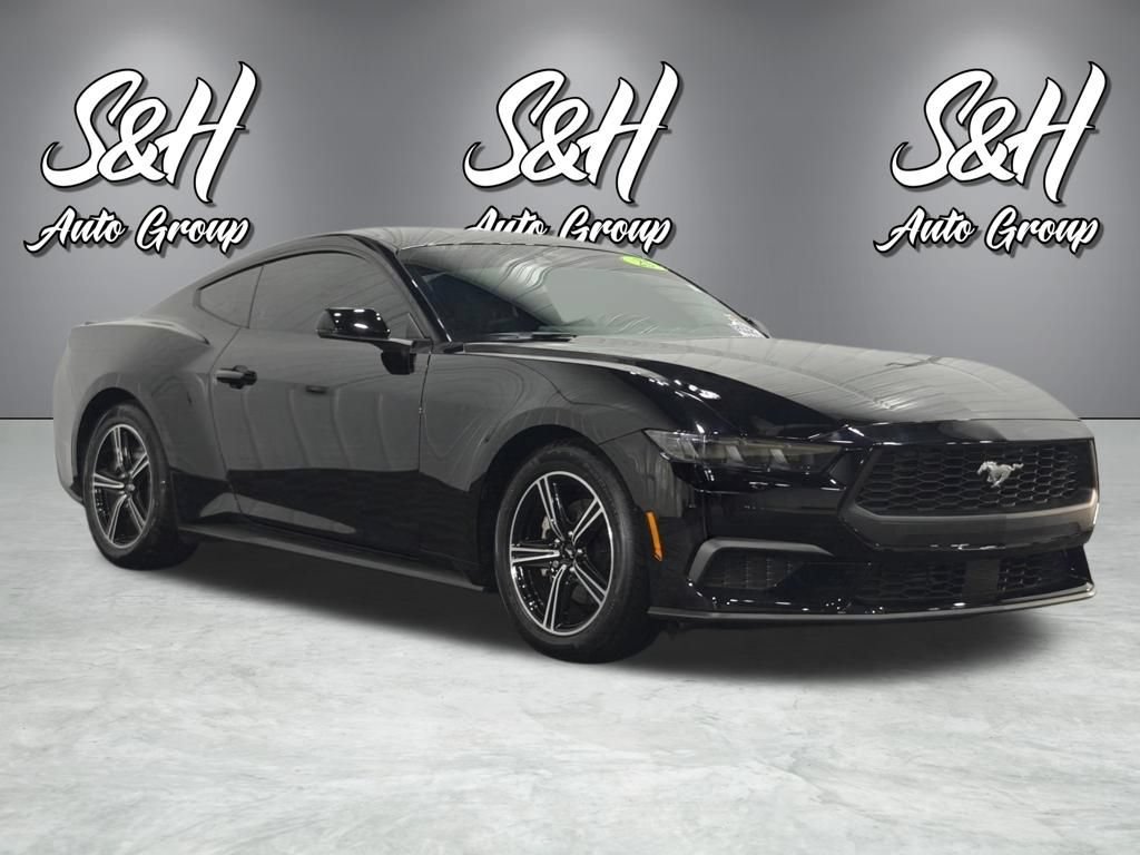 Used 2025 Ford Mustang Premium RWD image 2