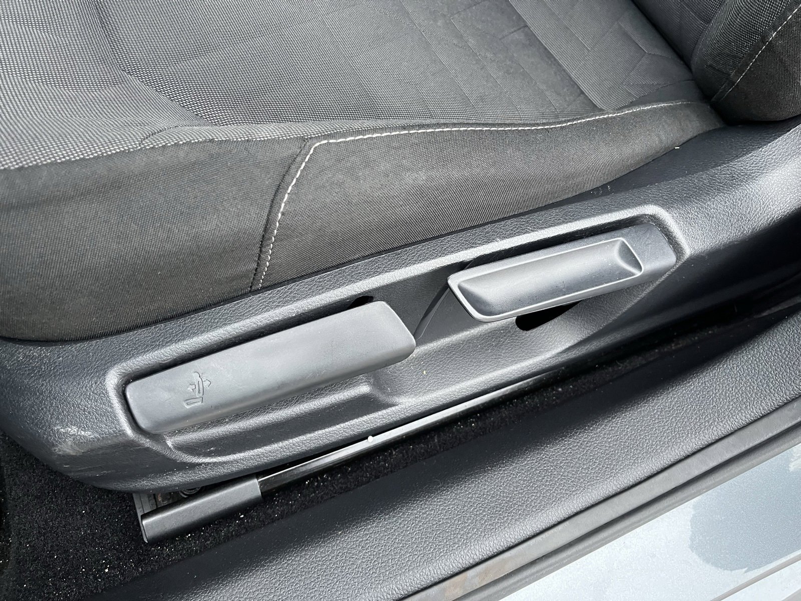 Used 2021 Volkswagen Passat 2.0T S image 11