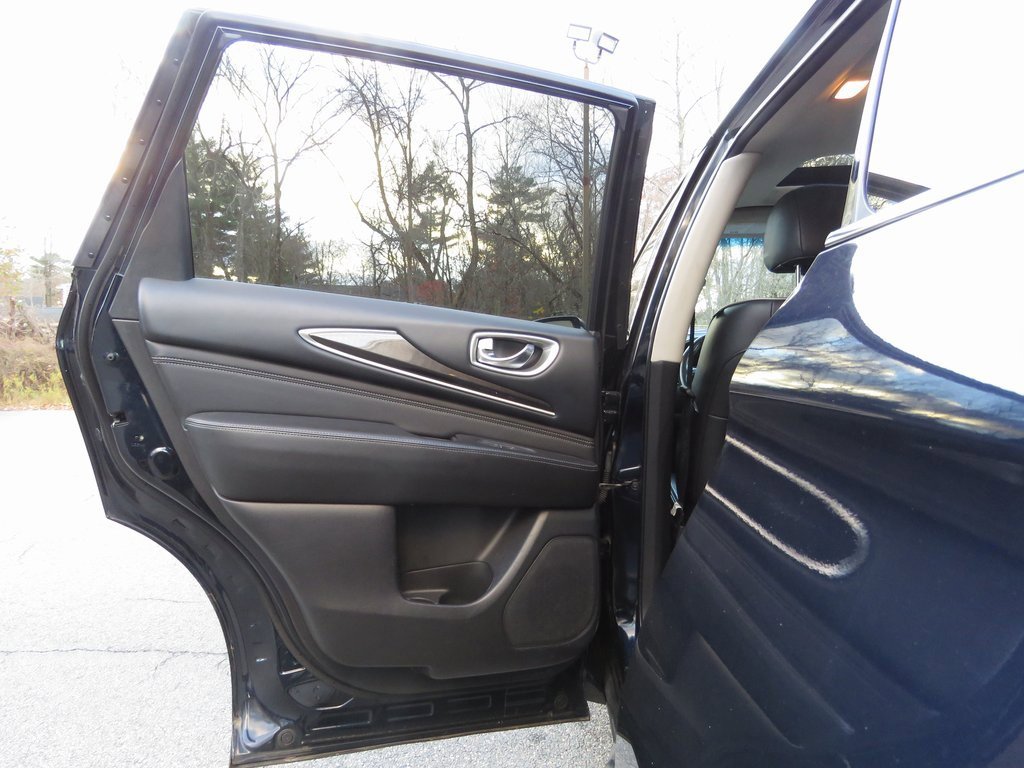 Used 2019 INFINITI QX60 Luxe w/ Essential Package image 22