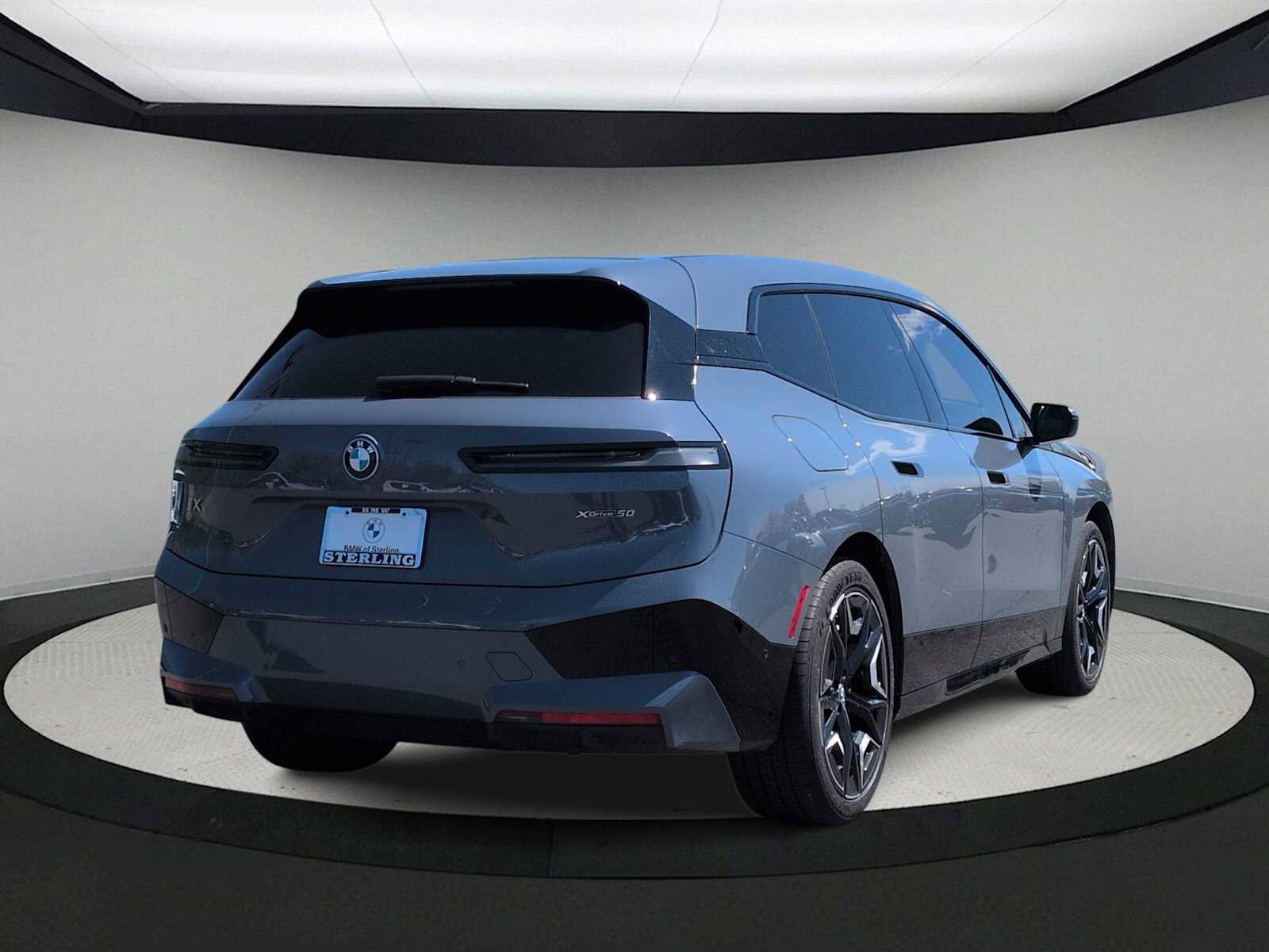 Certified 2022 BMW iX xDrive50 w/ Premium Package image 8