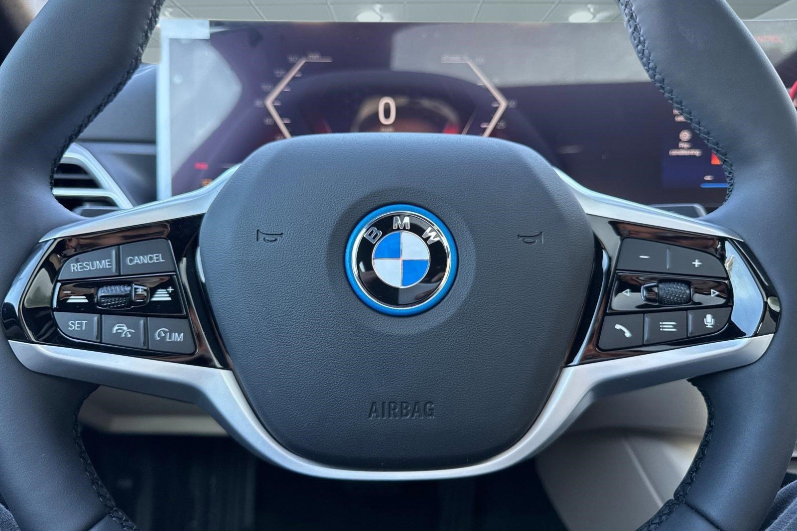 Used 2025 BMW i4 xDrive40i image 16