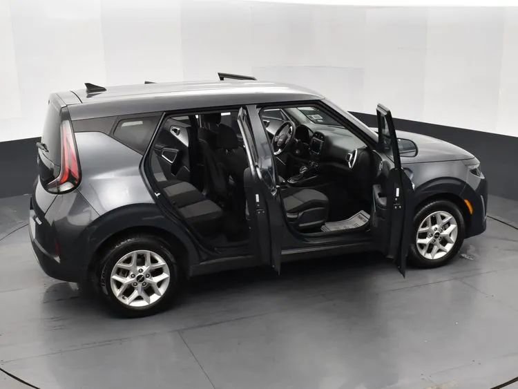 Used 2023 Kia Soul LX w/ Option Group 015 image 6