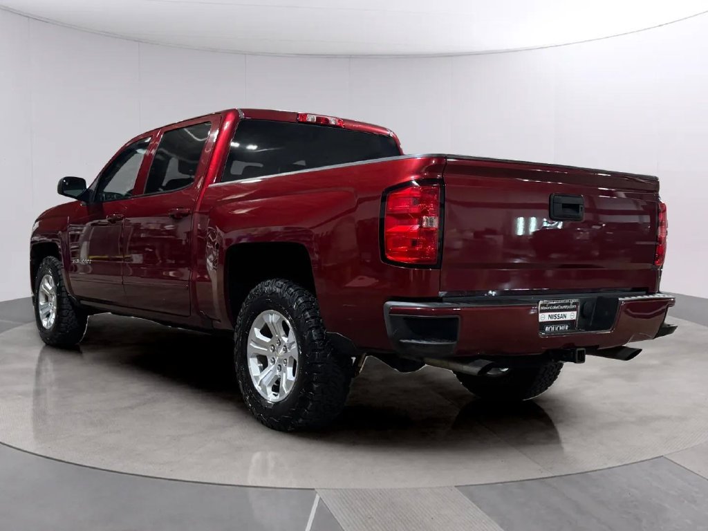 Used 2017 Chevrolet Silverado 1500 LT w/ All Star Edition AWD/4WD image 5