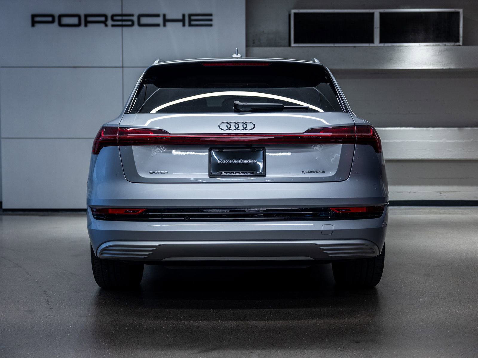 Used 2023 Audi e-tron Premium Plus AWD/4WD image 20