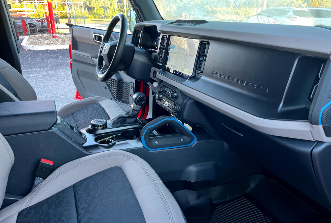 Used 2023 Ford Bronco Wildtrak image 29