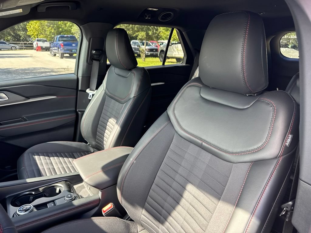 Used 2026 Ford Explorer ST-Line w/ ST-Line Street Pack RWD image 10