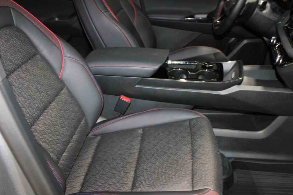 Used 2026 Chevrolet Equinox RS FWD image 19