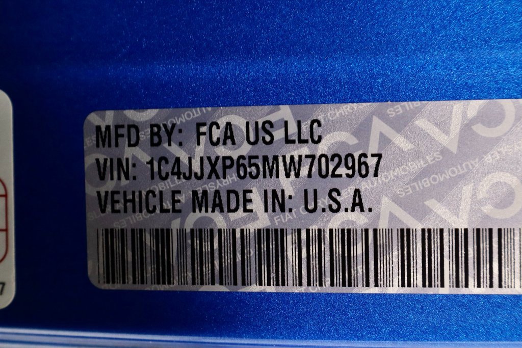 Used 2021 Jeep Wrangler Unlimited Sahara w/ Dual Top Group image 37