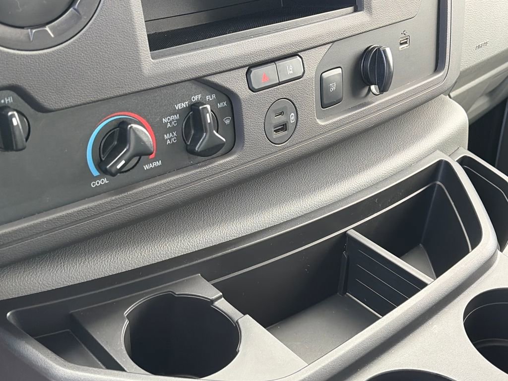 Certified 2023 Ford E-450 and Econoline 450 Super Duty w/ Driver's Safety Package image 18