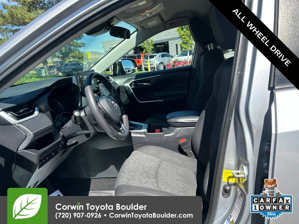 Used 2020 Toyota RAV4 XLE w/ XLE Grade Weather Package AWD/4WD image 25