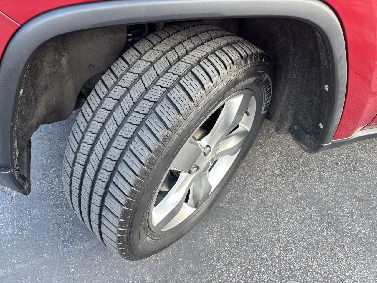 Used 2013 Jeep Grand Cherokee Overland w/ Advance Technology Group image 9