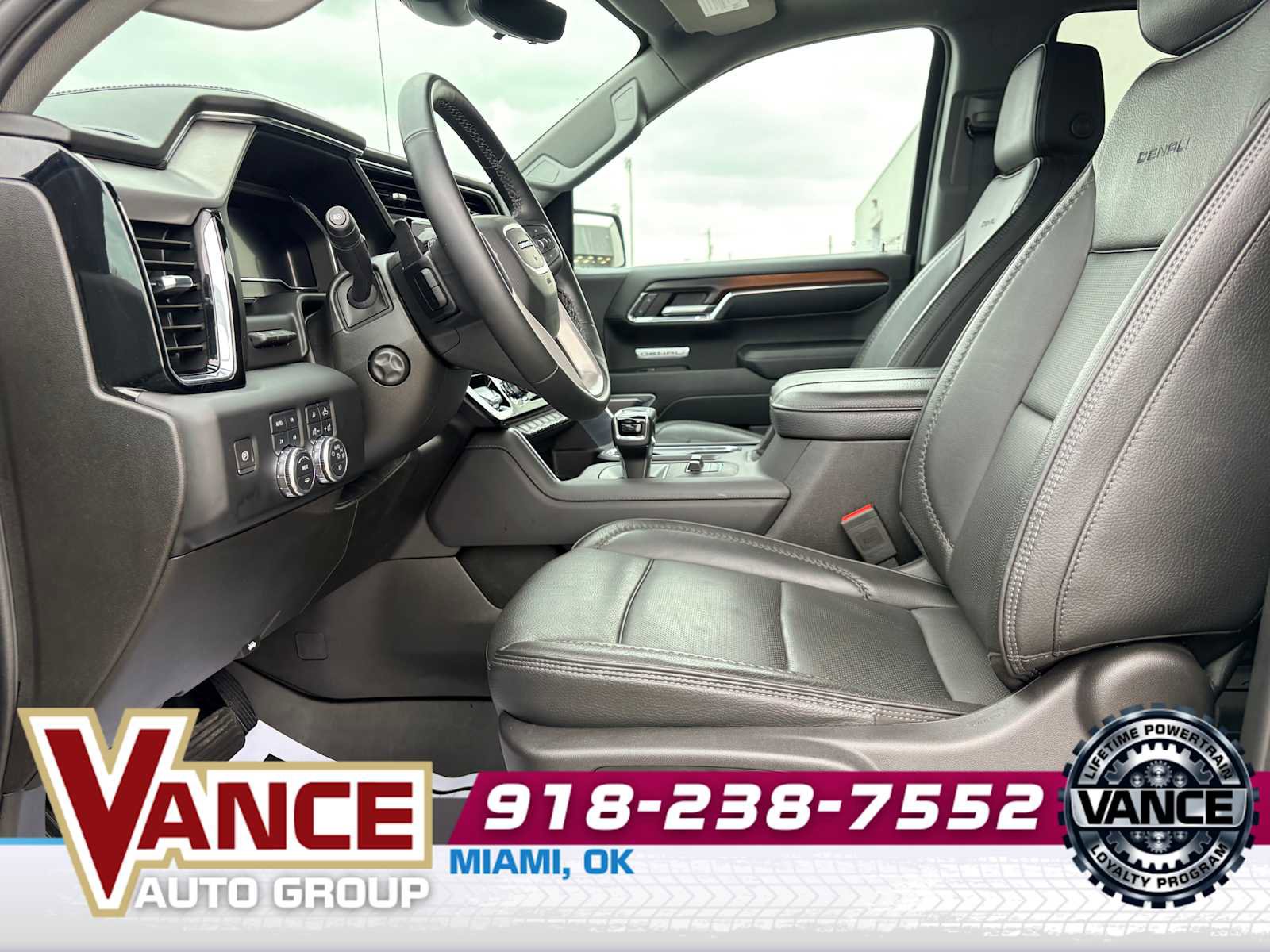 Used 2024 GMC Sierra 1500 Denali w/ Denali Reserve Package AWD/4WD image 12