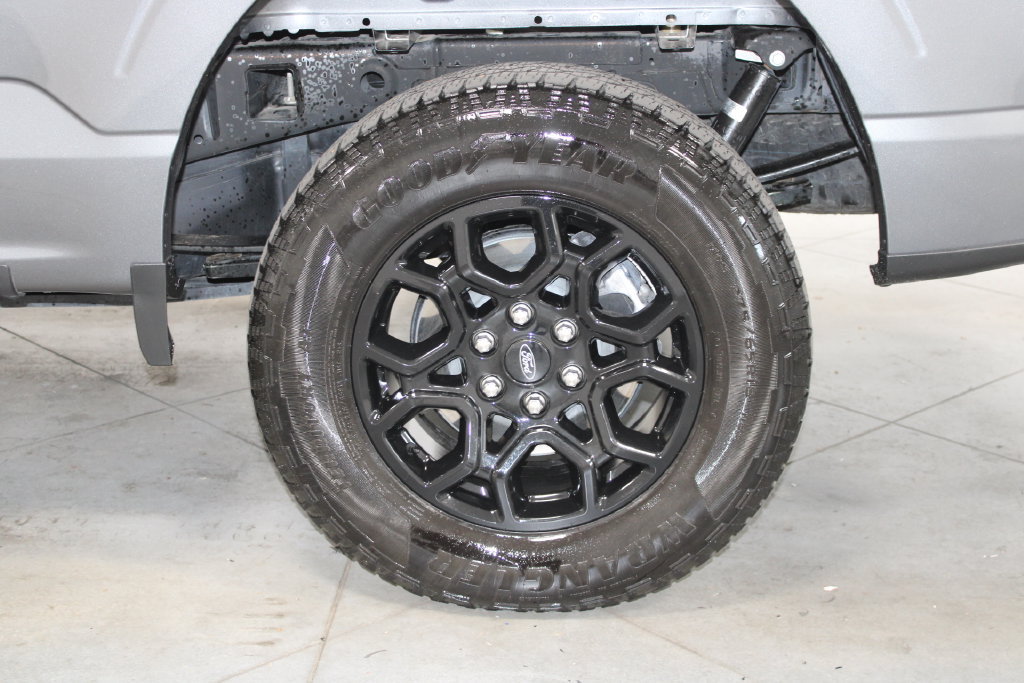 Used 2025 Ford F150 XLT w/ Equipment Group 302A MID AWD/4WD image 17