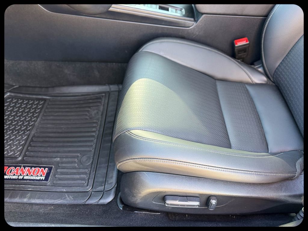 Used 2024 Honda Civic EX-L image 17