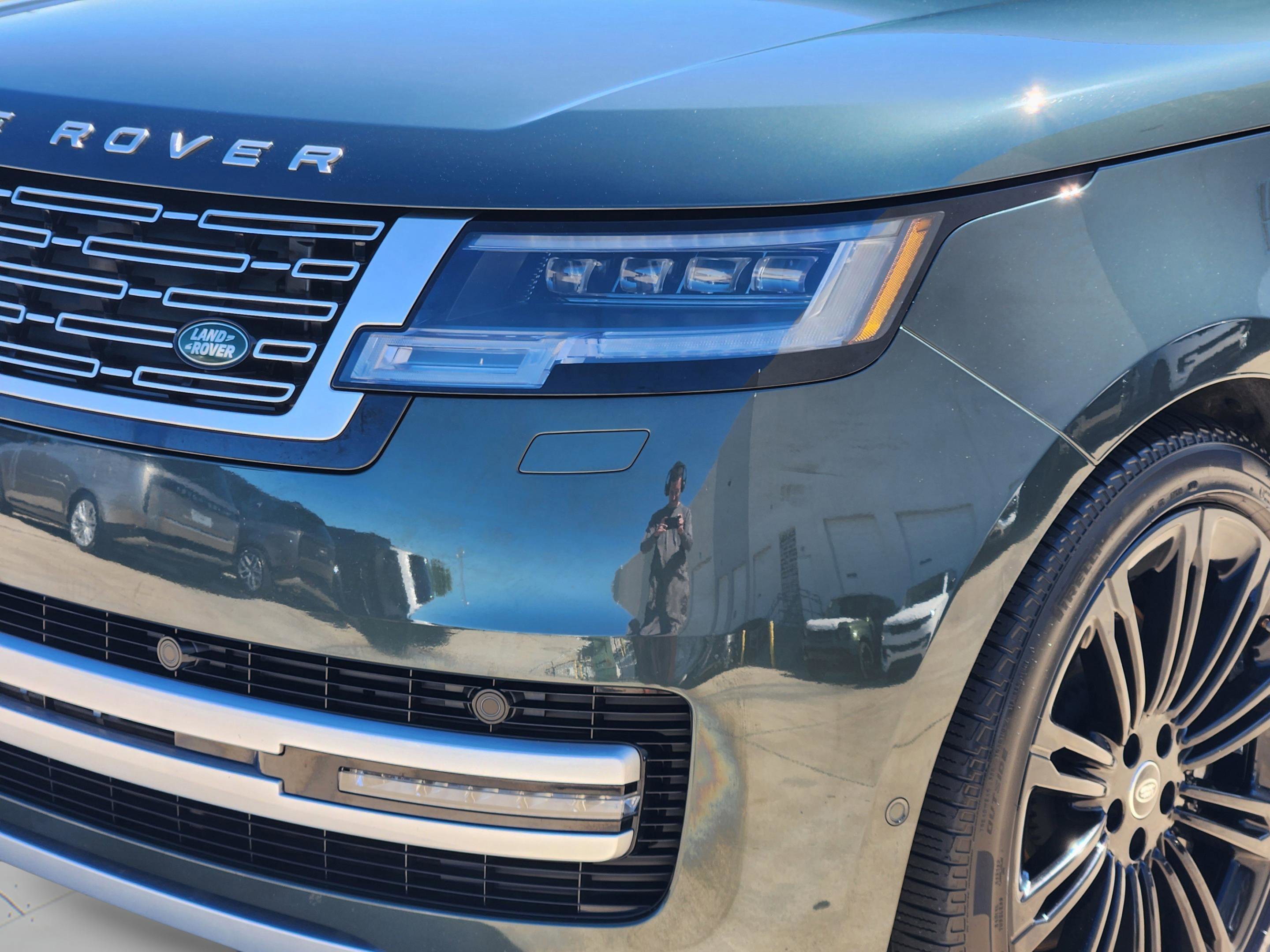 Certified 2025 Land Rover Range Rover Long Wheelbase Autobiography AWD/4WD image 34