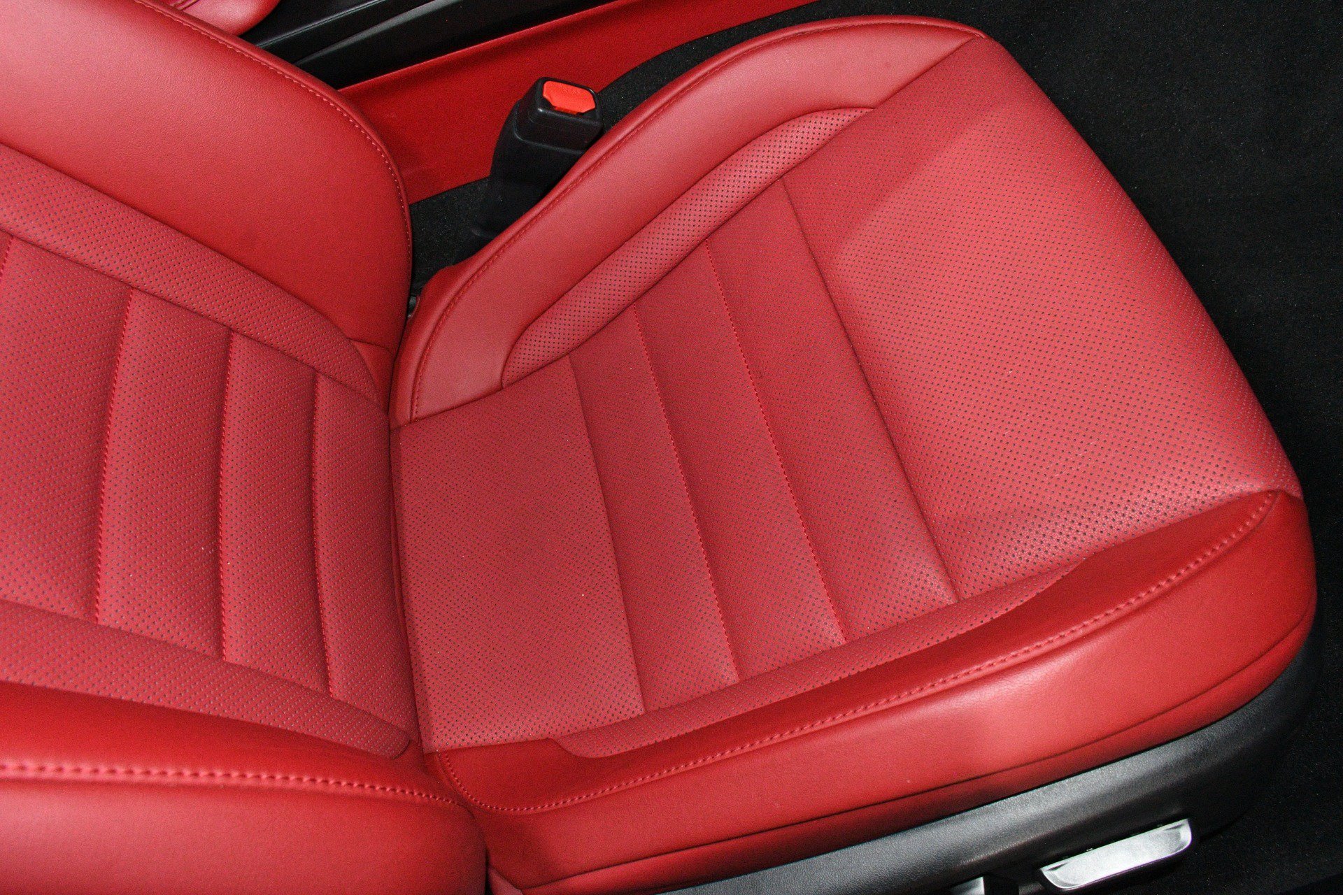 Used 2024 Lexus IS 350 F Sport RWD image 10