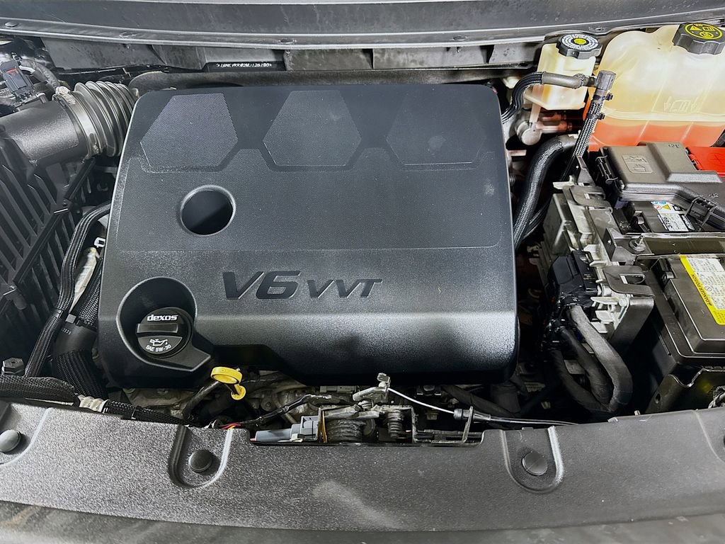 Used 2021 Chevrolet Traverse Premier w/ Redline Edition AWD/4WD image 36