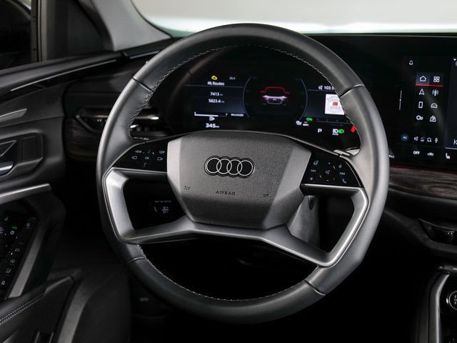Used 2025 Audi Q5 Premium Plus w/ Premium Plus AWD/4WD image 14