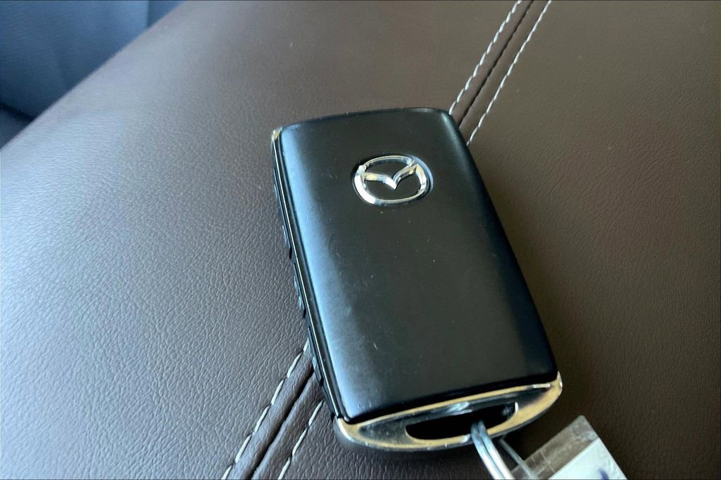 Used 2025 MAZDA CX-30 AWD 2.5 S w/ Premium Package image 12