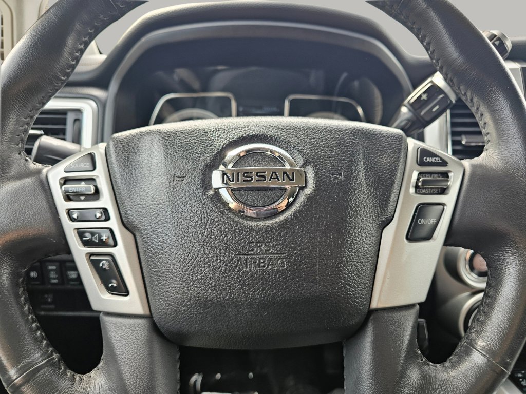 Used 2017 Nissan Titan SL AWD/4WD image 3