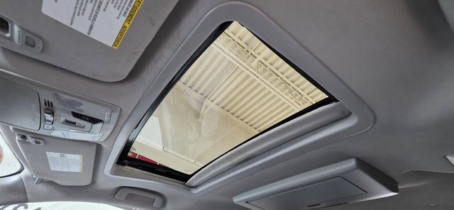 Used 2018 Toyota Sienna XLE Premium image 24