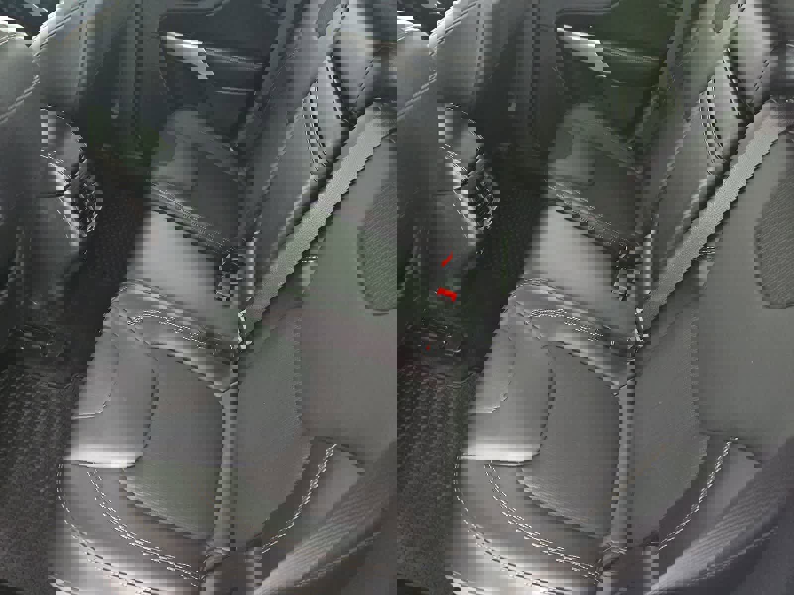 Used 2018 Jeep Cherokee Latitude Plus w/ Comfort/Convenience Group image 19