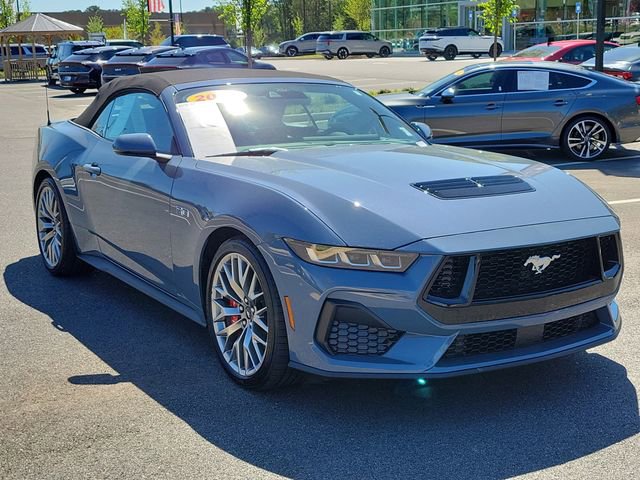 Used 2024 Ford Mustang GT Premium image 3
