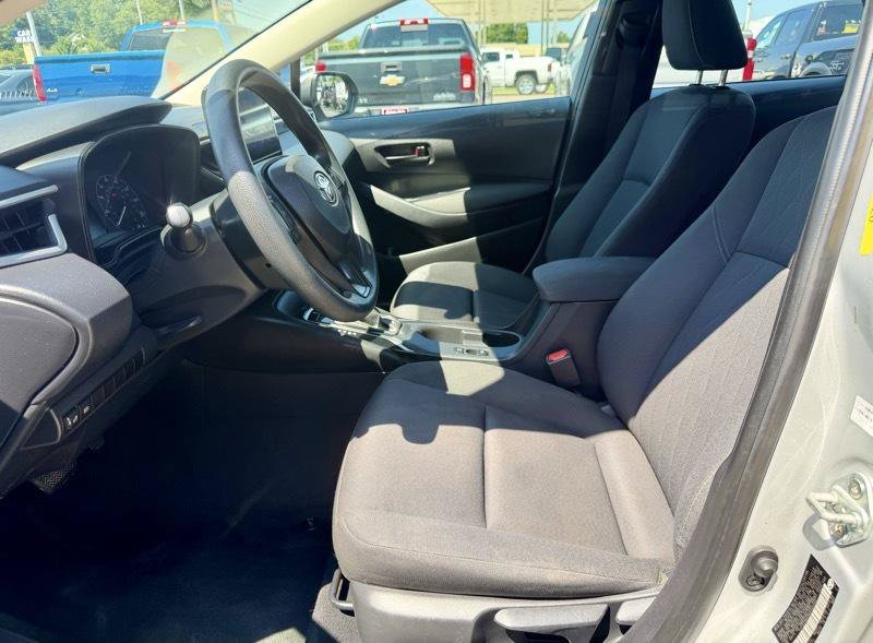 Used 2023 Toyota Corolla LE FWD image 9