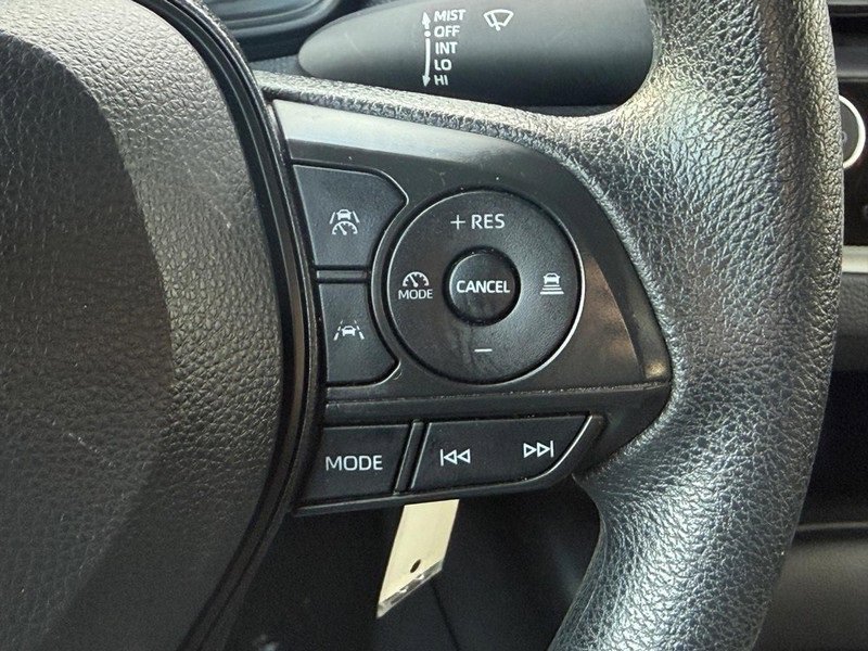 Used 2024 Toyota Corolla LE image 21