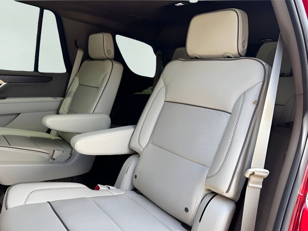 Used 2025 GMC Yukon Denali w/ Sun & Power Step Package RWD image 19