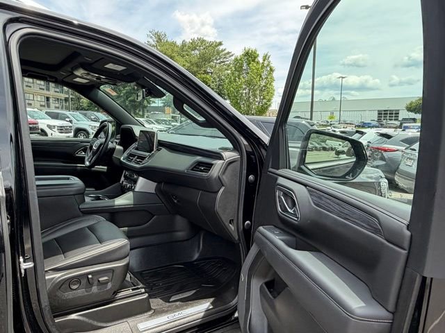 Used 2021 GMC Yukon XL SLT AWD/4WD image 24