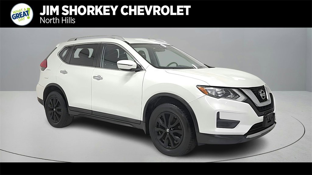Used 2017 Nissan Rogue SV