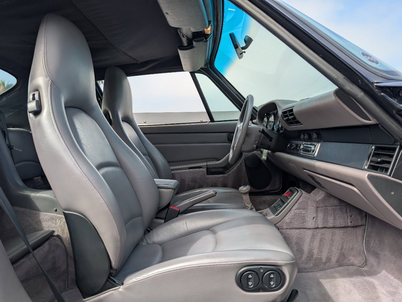 Used 1996 Porsche 911 Carrera image 17