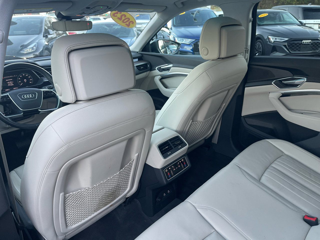 Used 2023 Audi e-tron Premium w/ Convenience Plus Package image 19