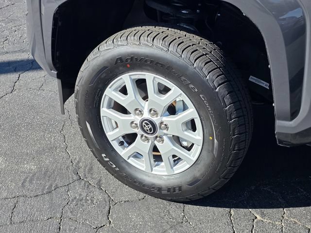 Used 2025 Toyota Tacoma SR5 RWD image 5