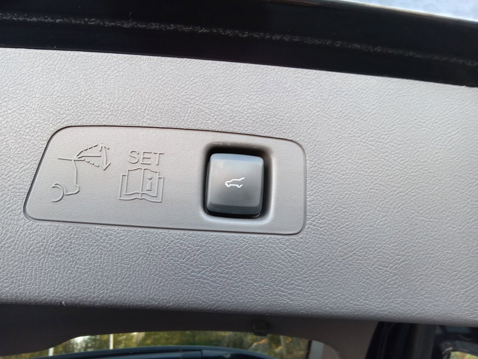 Used 2020 Lincoln Corsair Standard w/ Premium Package image 26