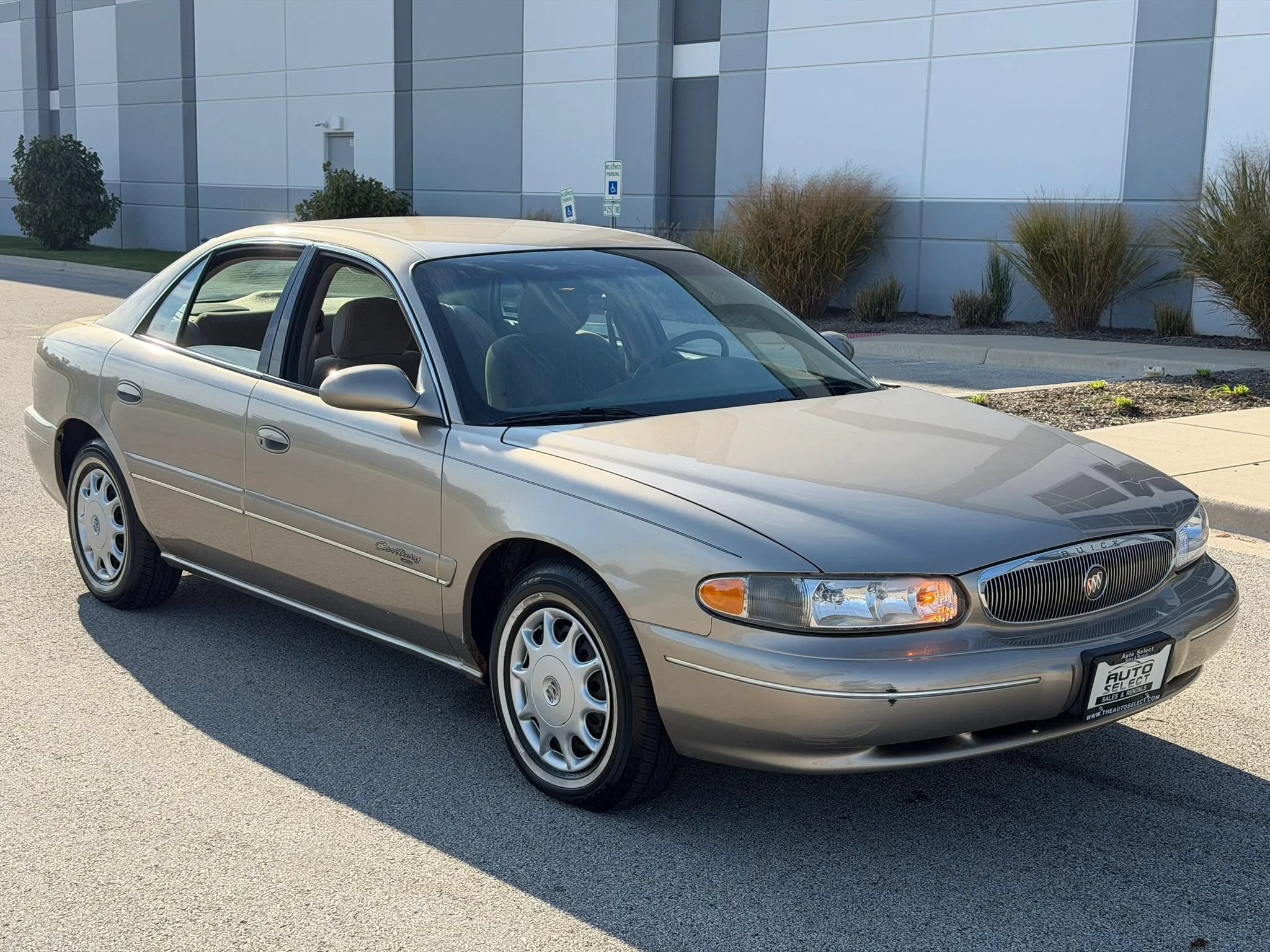 Used 1998 Buick Century Custom FWD image 3