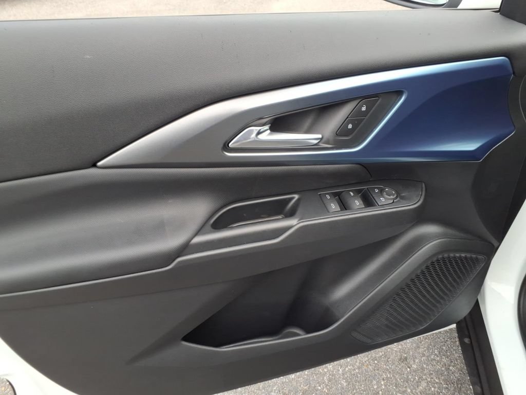 New 2026 Chevrolet Equinox EV LT FWD image 13