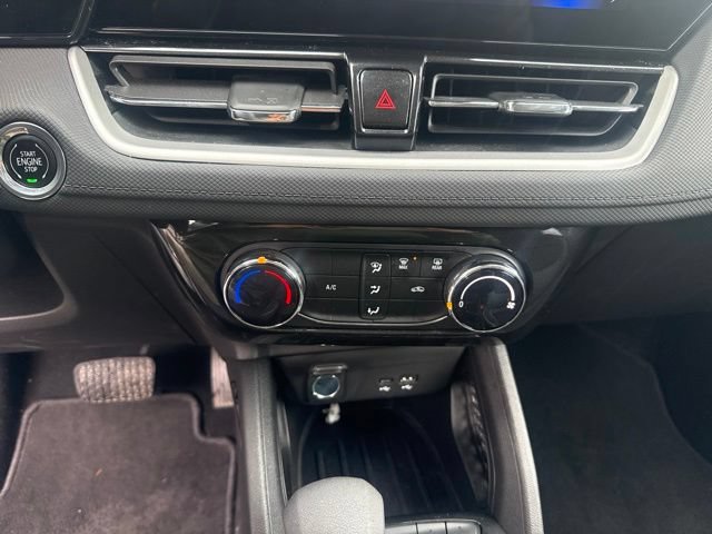 Used 2026 Chevrolet TrailBlazer LT AWD/4WD image 14