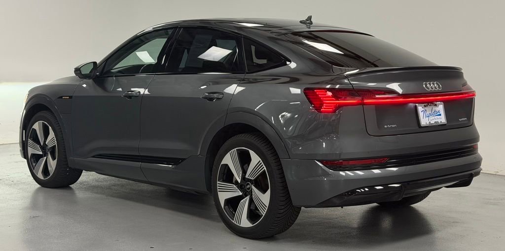 Used 2021 Audi e-tron Prestige AWD/4WD image 3