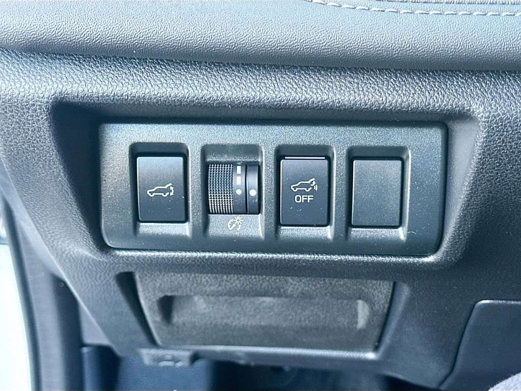 Used 2022 Subaru Outback Touring w/ Popular Package #2 image 10
