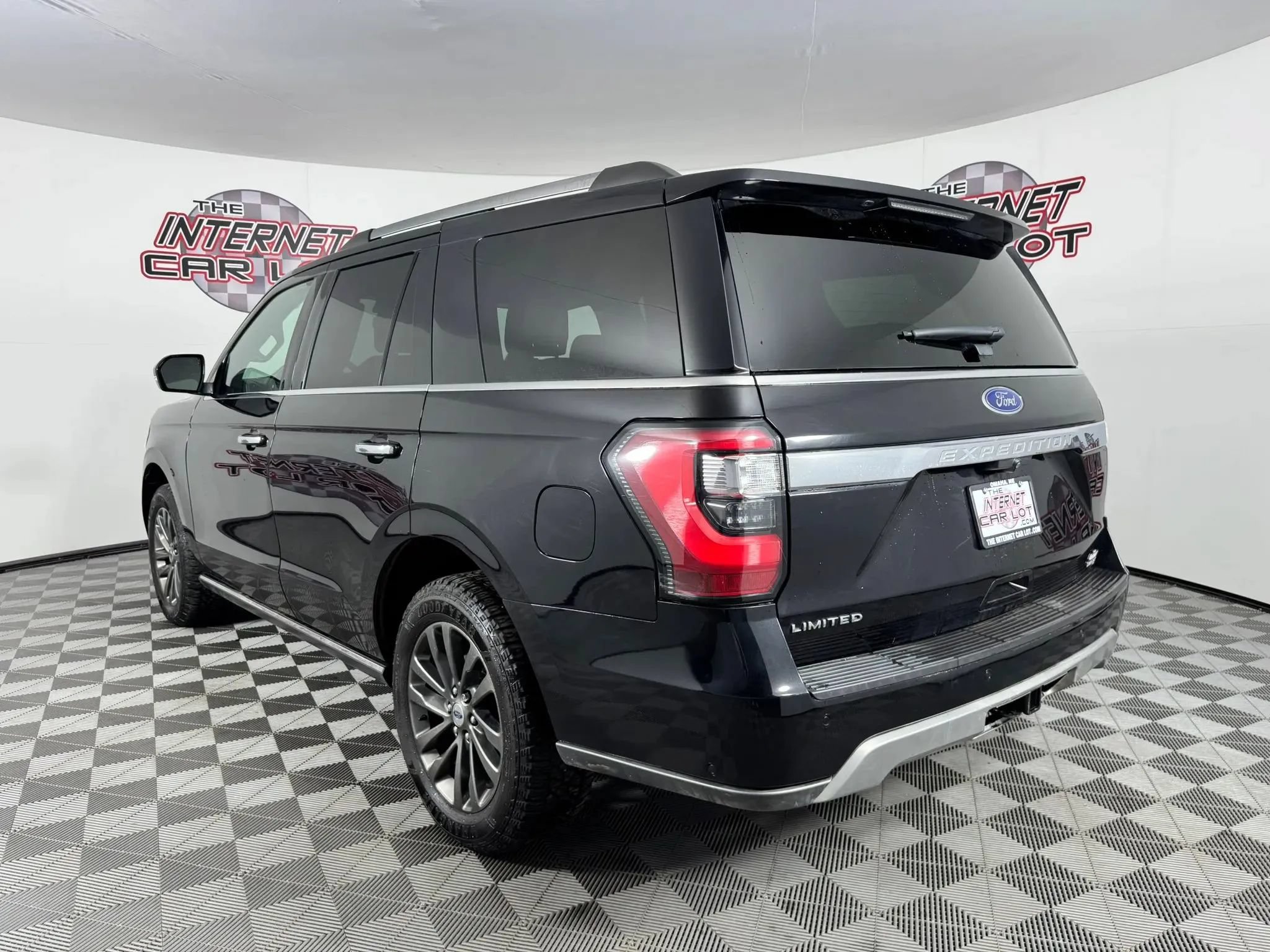 Used 2020 Ford Expedition Limited w/ Equipment Group 301A AWD/4WD image 5