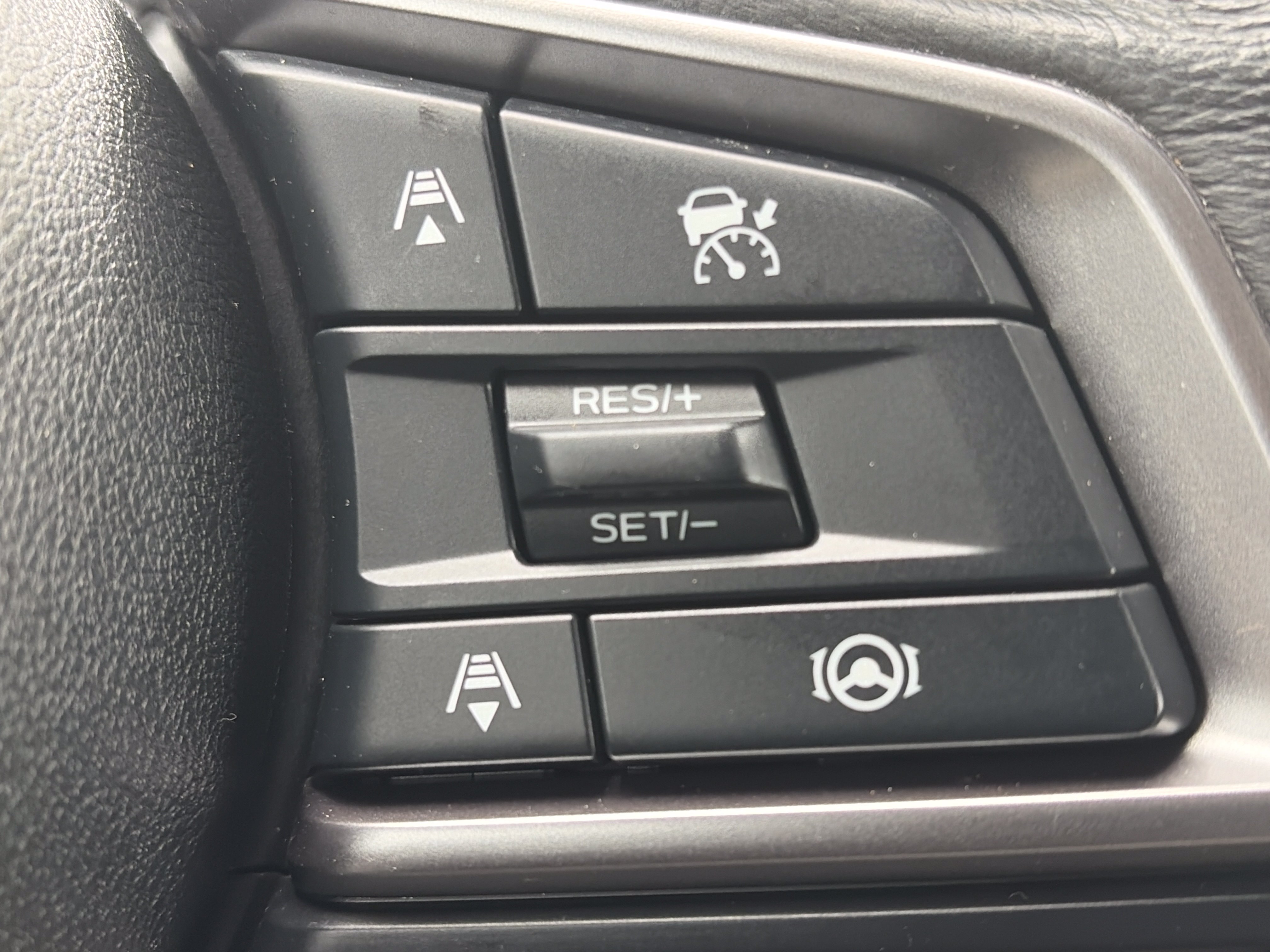 Used 2024 Subaru Ascent Limited w/ Technology Package AWD/4WD image 17