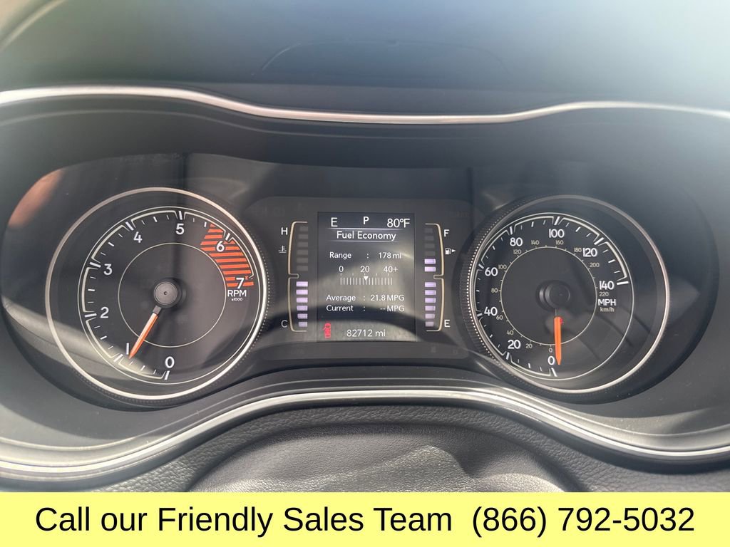 Used 2019 Jeep Cherokee Latitude Plus w/ Cold Weather Group AWD/4WD image 17